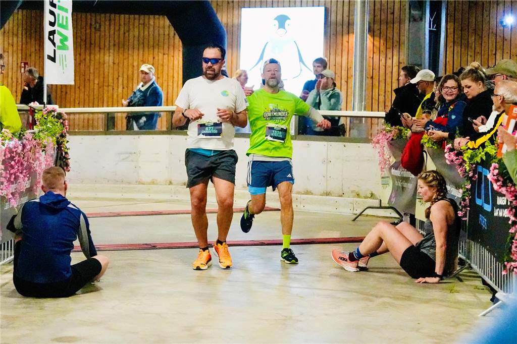 Bei Dortmunder Frühlingslauf im Revierpark Wischlingen waren am Sonntag viele Laufbegeisterte unterwegs.