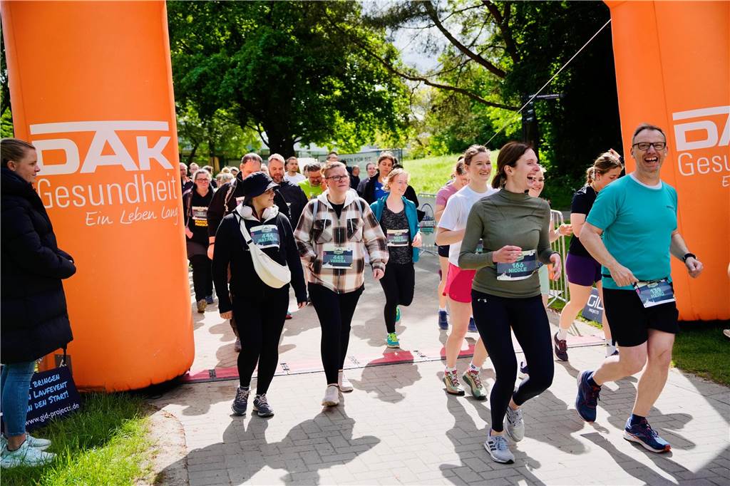 Bei Dortmunder Frühlingslauf im Revierpark Wischlingen waren am Sonntag viele Laufbegeisterte unterwegs.