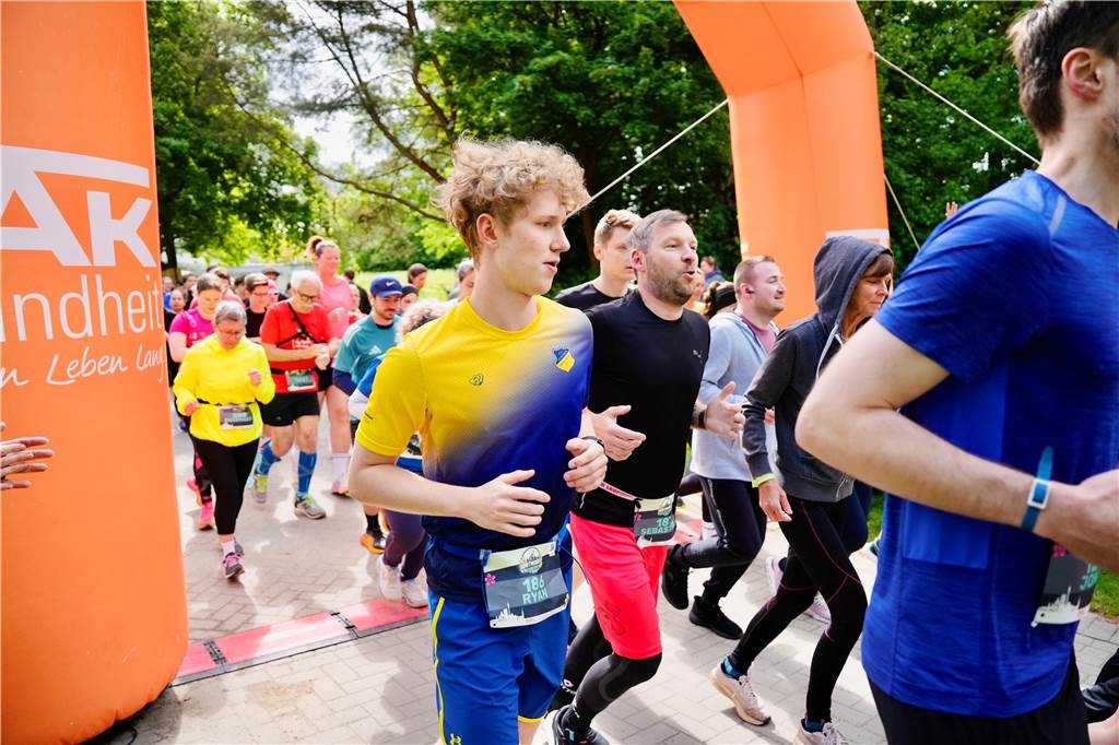 Bei Dortmunder Frühlingslauf im Revierpark Wischlingen waren am Sonntag viele Laufbegeisterte unterwegs.