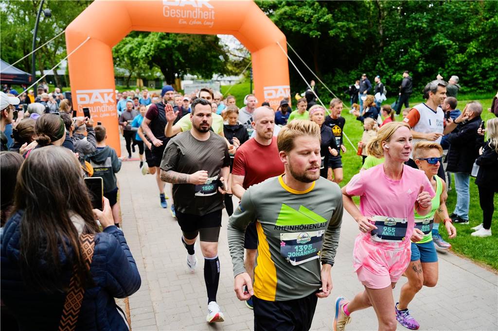 Bei Dortmunder Frühlingslauf im Revierpark Wischlingen waren am Sonntag viele Laufbegeisterte unterwegs.