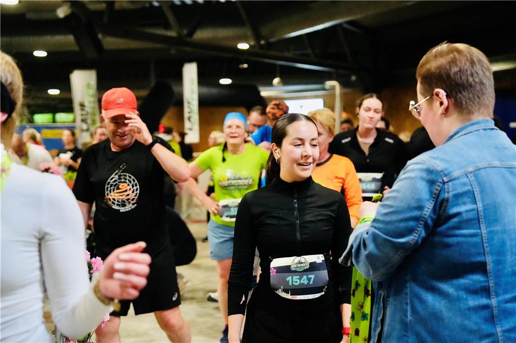 Bei Dortmunder Frühlingslauf im Revierpark Wischlingen waren am Sonntag viele Laufbegeisterte unterwegs.