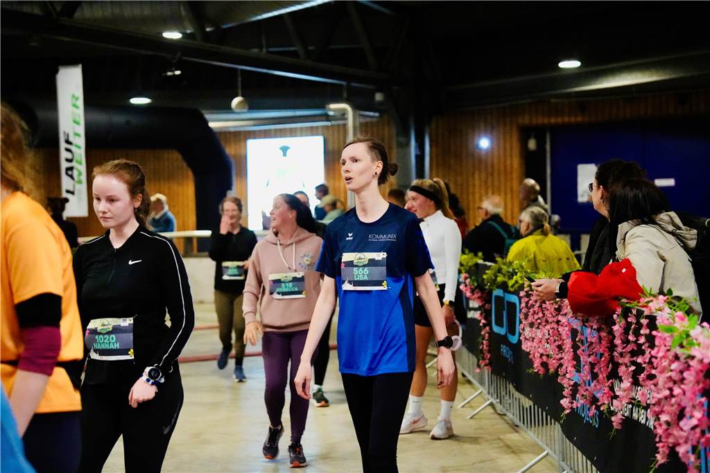 Bei Dortmunder Frühlingslauf im Revierpark Wischlingen waren am Sonntag viele Laufbegeisterte unterwegs.