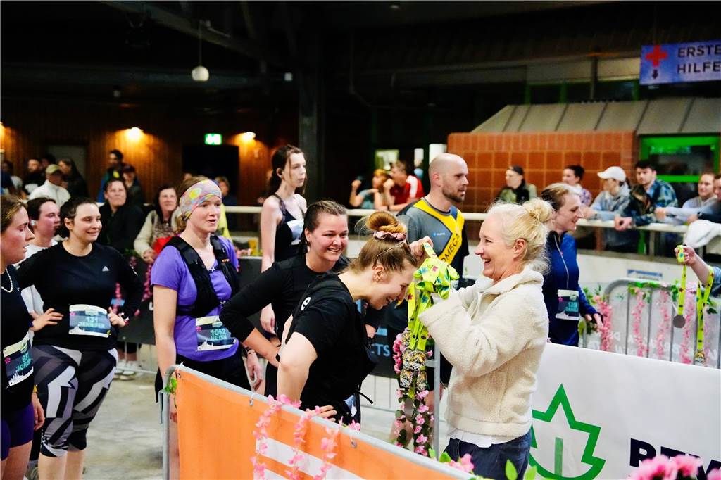 Bei Dortmunder Frühlingslauf im Revierpark Wischlingen waren am Sonntag viele Laufbegeisterte unterwegs.