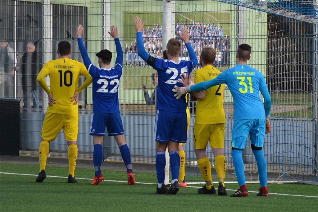 1:6 gegen die künftigen Teamkollegen - Neu-Hardter Nico Genieser gibt nicht auf Westfalia Gemen - SV Dorsten-Hardt