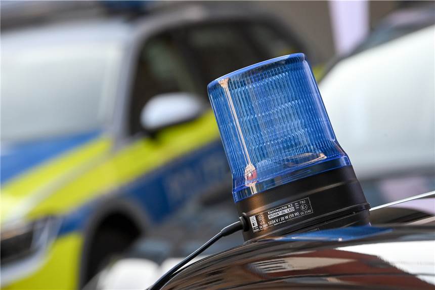 Wendemanöver geht schief - Kind wird verletzt Bei einem Autounfall in Castrop-Rauxel wurde ein Kind verletzt.