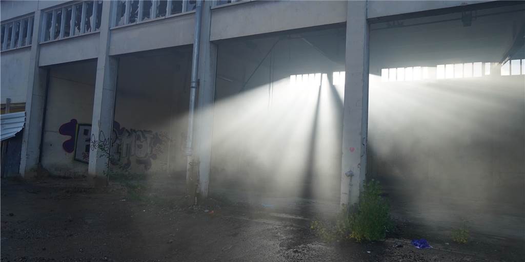 Nach Brand in Castrop-Rauxel: Diskussion um Mitverantwortung der Stadt Bei einem Brand in einer der leeren Garagen des ehemaligen städtischen Fuhrparks musste die Feuerwehr eingreifen.