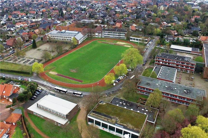 Umfrage zum Schulcampus: Wir wollen schon vor dem Bürgerentscheid wissen, was Sie denken Bei einem Bürgerentscheid am 26. Mai werden die Bürger über die Neugestaltung des Schulzentrums entscheiden.