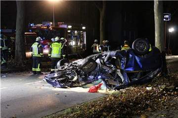 Bei einem Unfall auf der Fritz-Husemann-Straße ist ein Mensch ums Leben gekommen.