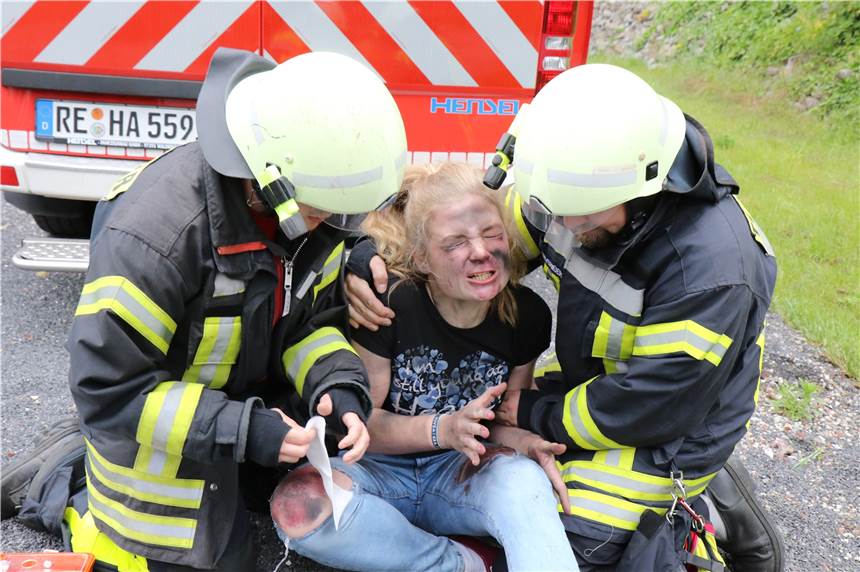 Halterner Feuerwehren proben den Ernstfall mit gemeinsamer Großübung in Lavesum Bei einer Großübung in Lavesum probten die Feuerwehren in Haltern den Ernstfall.