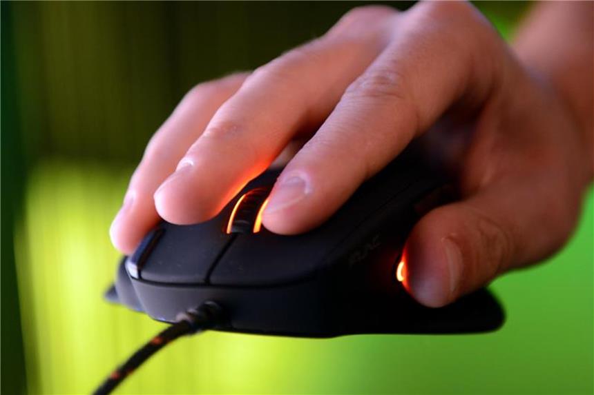 Bei Gaming-Mäusen zählt Genauigkeit Bei Gaming-Mäusen ist die sogenannte Pollingrate für die Genauigkeit der Bewegungen entscheidend. Foto: Caroline Seidel