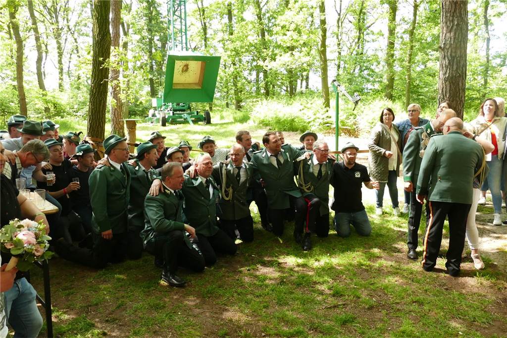 Viele Fotos vom Vogelschießen: Begeisterung pur im Zwillbrocker Schützenwald