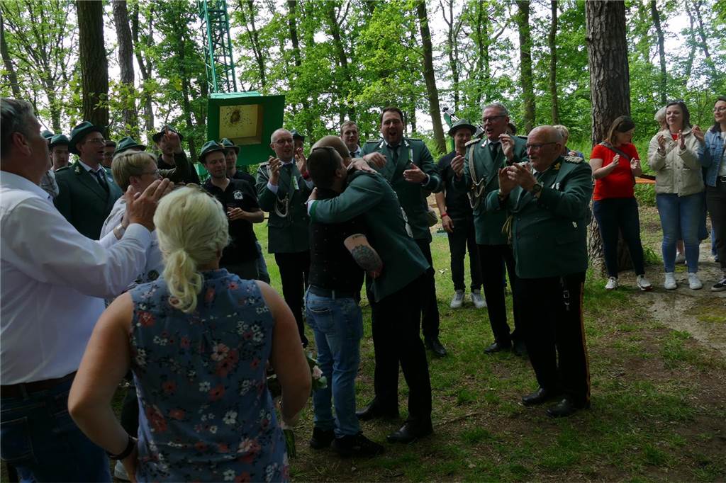 Viele Fotos vom Vogelschießen: Begeisterung pur im Zwillbrocker Schützenwald
