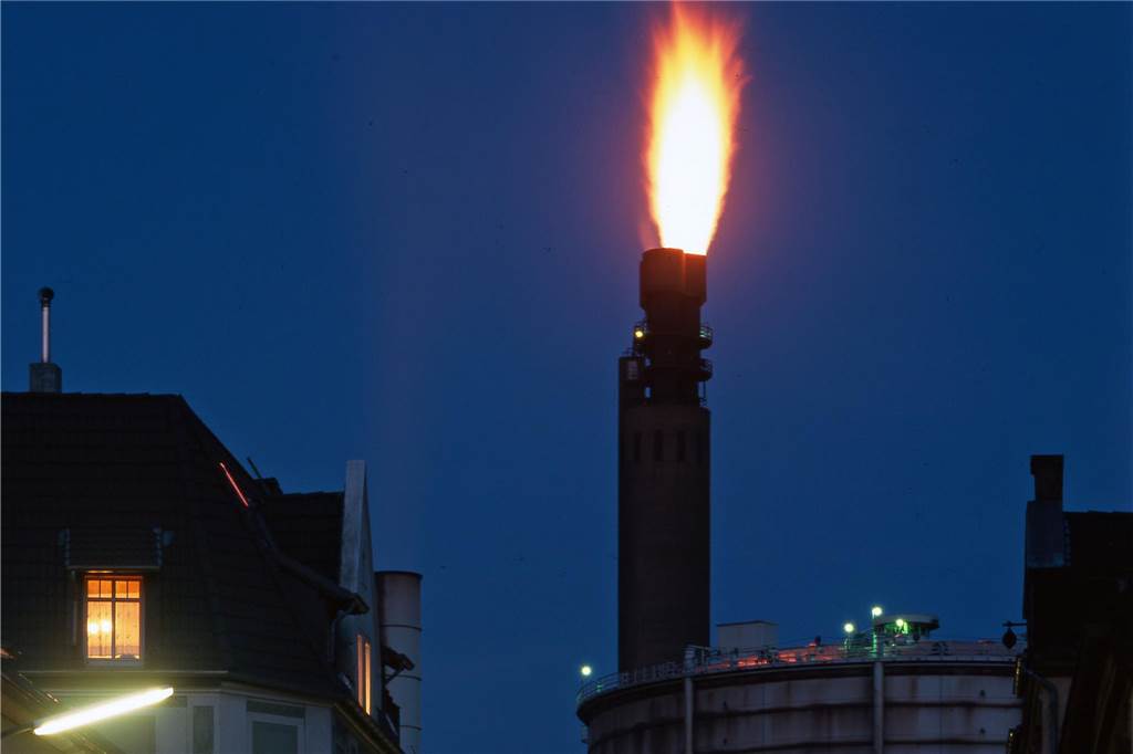 Hinweistafel zur Hörder Fackel gehört zur Route der Industriekultur Hörder Fackel