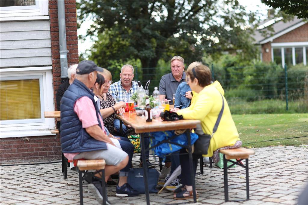 Bei "Selm trifft sich" spielte am Freitag (23. August) die Lüdinghauser Cover-Band "Feeling Alright".