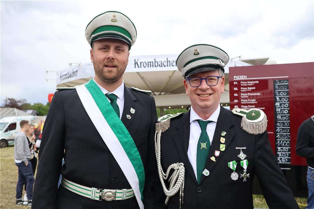 Bei strahlendem Sonnenschein fand am Samstag (4.5.) unter anderem der Festumzug des Schützenvereins Dorsten-Deuten statt.