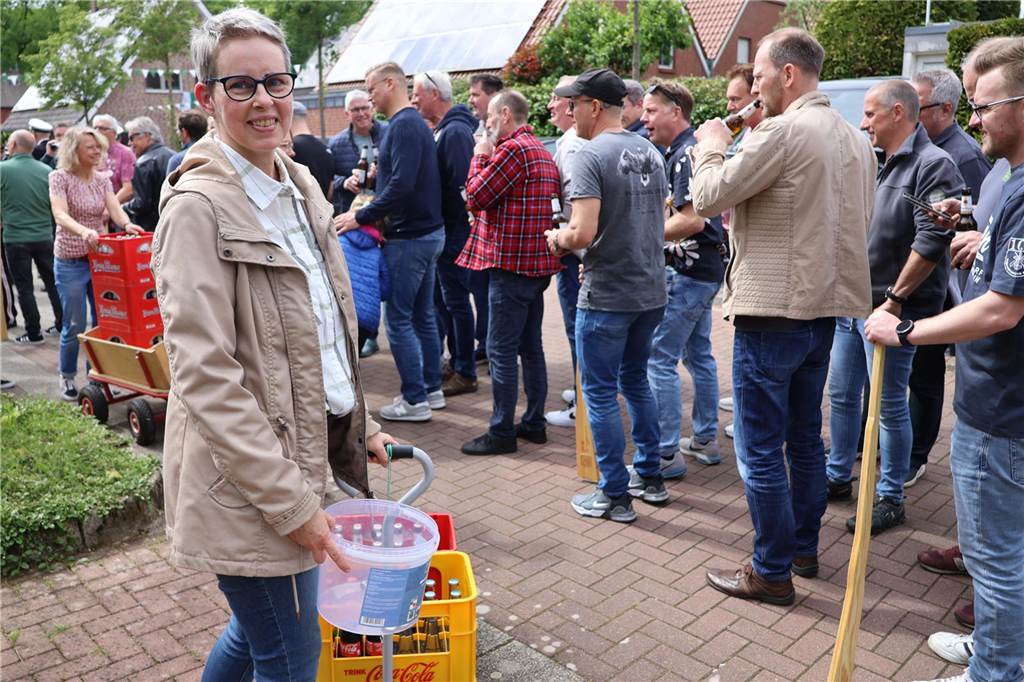 Bei strahlendem Sonnenschein fand am Samstag (4.5.) unter anderem der Festumzug des Schützenvereins Dorsten-Deuten statt.