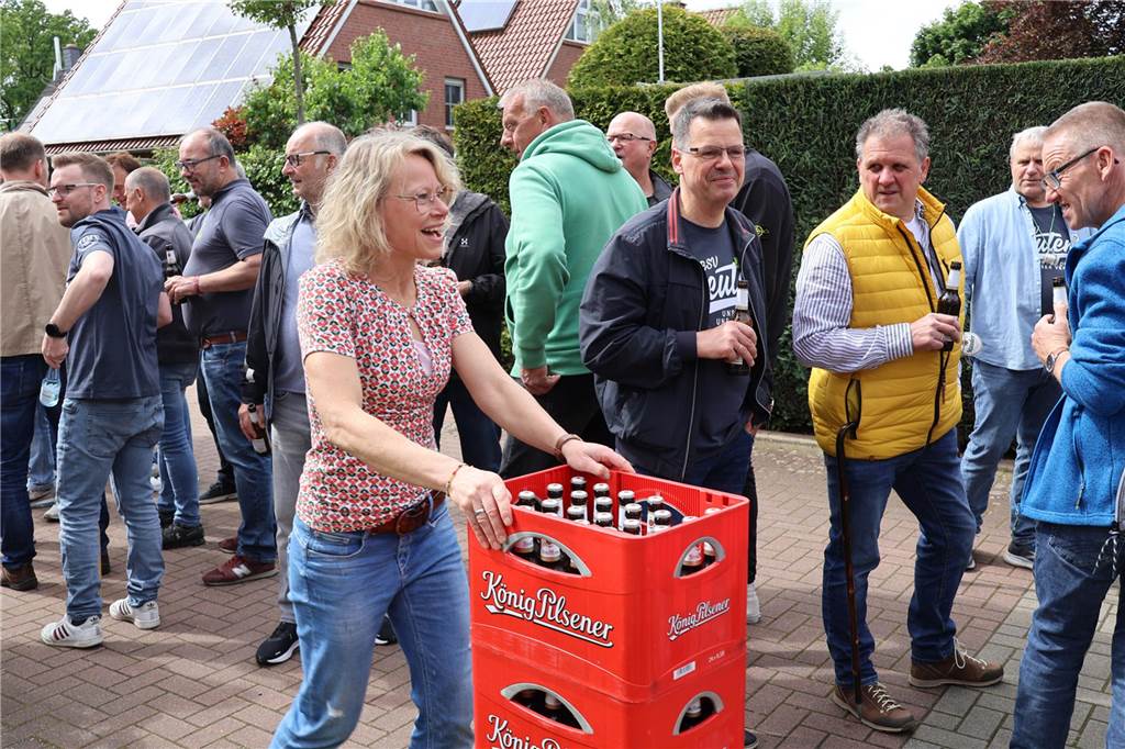 Bei strahlendem Sonnenschein fand am Samstag (4.5.) unter anderem der Festumzug des Schützenvereins Dorsten-Deuten statt.