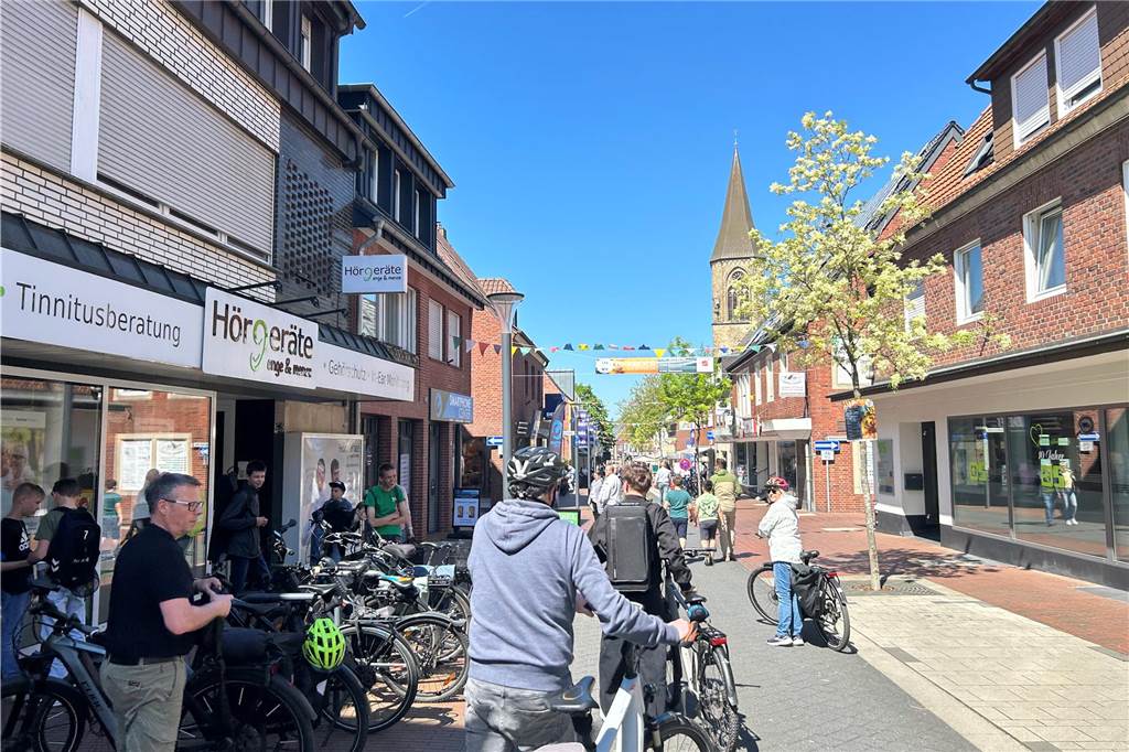 Bei strahlendem Sonnenschein genossen zahlreiche Besucher in Stadtlohn die unterschiedlichen Aktionen anlässlich des Stadtlohner Frühlings.