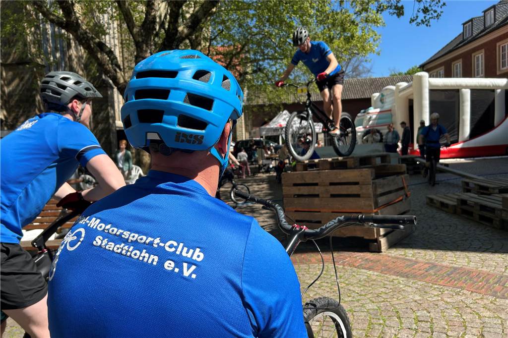Bei strahlendem Sonnenschein genossen zahlreiche Besucher in Stadtlohn die unterschiedlichen Aktionen anlässlich des Stadtlohner Frühlings.