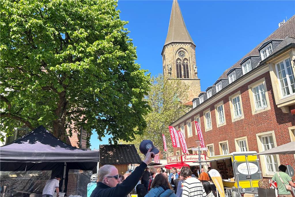 Bei strahlendem Sonnenschein genossen zahlreiche Besucher in Stadtlohn die unterschiedlichen Aktionen anlässlich des Stadtlohner Frühlings.