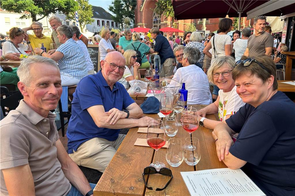 Bei traumhaftem Sommerwetter kamen hunderte Halterner zur Juli-Ausgabe des Feierabendmarktes in die Innenstadt.