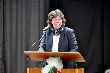 Beigeordnete Sylvia Engemann gratulierte den Abiturienten im Namen von Rat und Verwaltung.