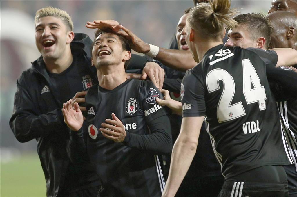 Shinji Kagawa sucht neue Herausforderung - Saison zum Vergessen beim BVB Beim 6:2-Sieg über Antalyaspor erzielt Shinji Kagawa - eingewechselt in der 81. Minute - zwei Treffer (82., 84.).