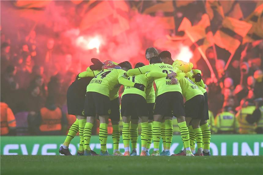 Beim Auswärtsspiel gegen die Glasgow Rangers zündeten BVB-Fans verbotene Pyrotechnik im Gästeblock.