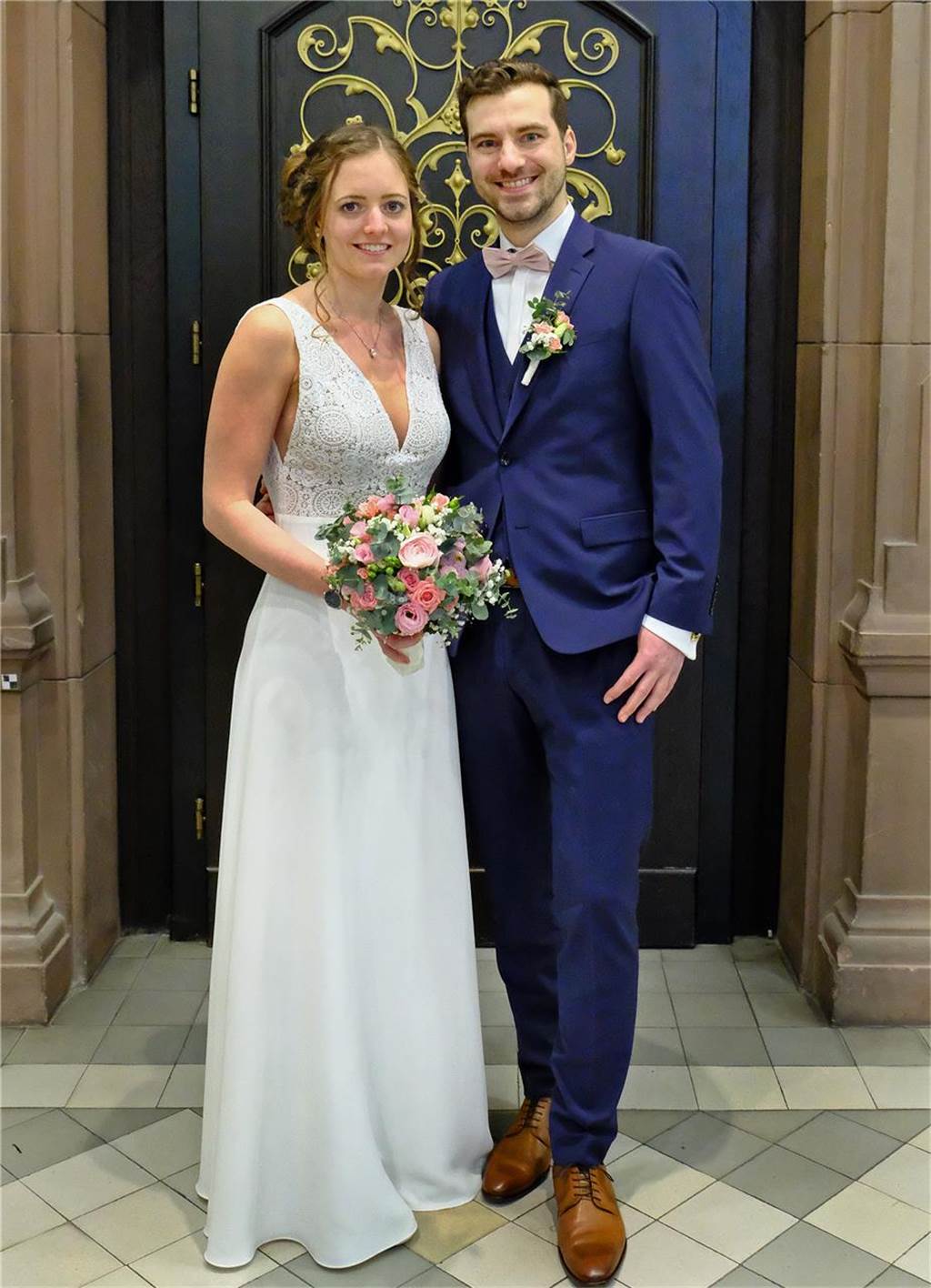 Die Eheleute Tanja Felske und Patrick Wilms nach ihrer Trauung im Rathaus Recklinghausen