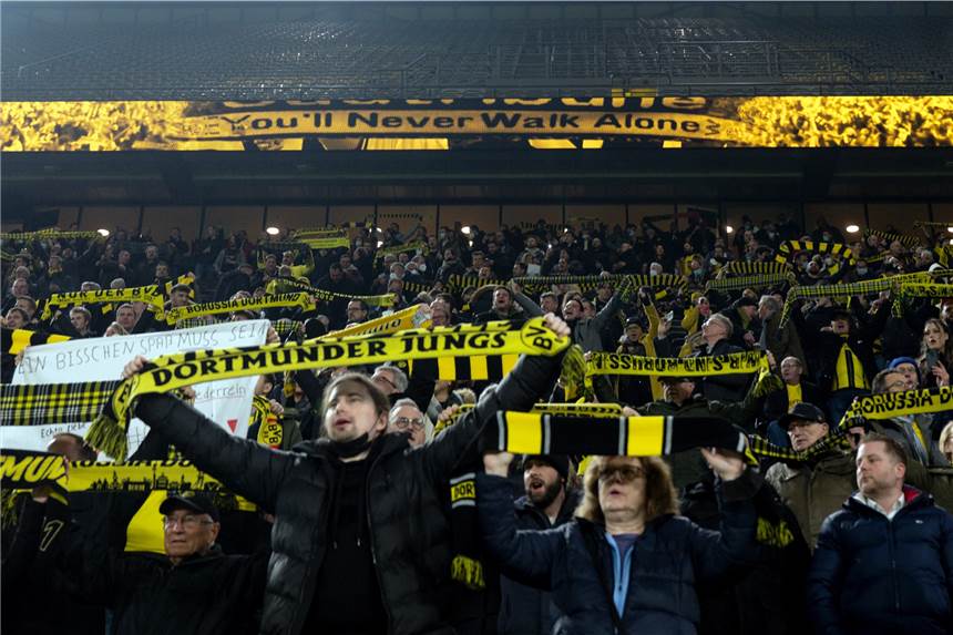 10.000 Fans bei BVB gegen Leverkusen: So regelt Borussia Dortmund den Ticketverkauf Beim BVB-Heimspiel gegen Bayer Leverkusen dürfen 10.000 Fans ins Stadion.