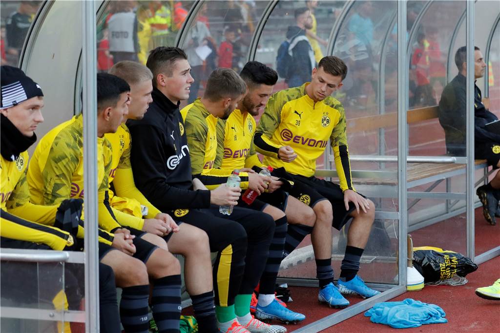 Arif Et überrascht mit Wechsel von der Regionalliga in die Landesliga Beim BVB II saß Arif Et, der zuvor für den FC Brünninghausen gespielt hatte, häufig nur auf der Bank.