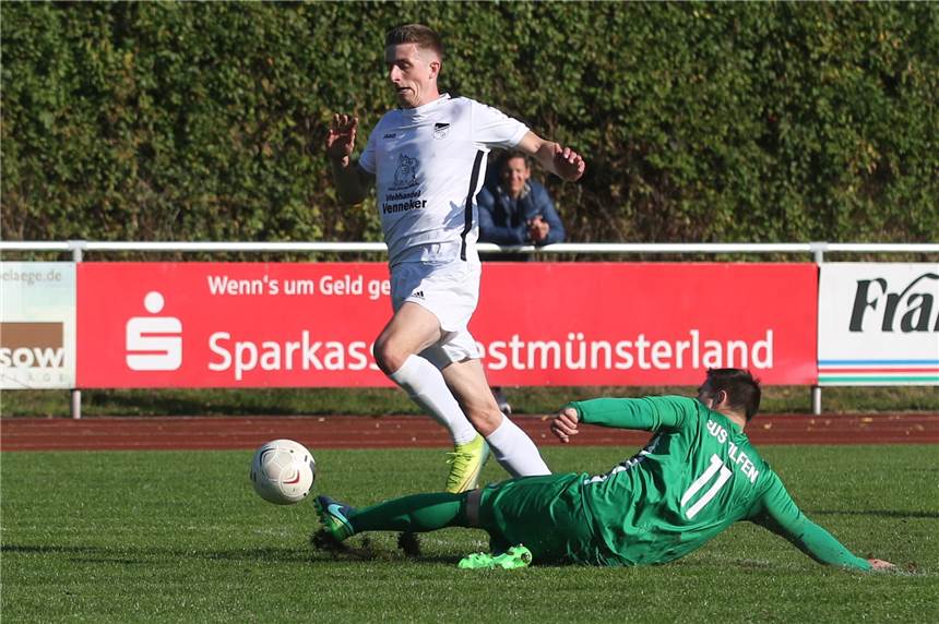 Im Video: Die Stimmen zum Bezirksligaderby zwischen dem FC Nordkirchen und SuS Olfen Beim Derby zwischen dem FC Nordkirchen und dem SuS Olfen ging es auch mal ruppiger zur Sache.