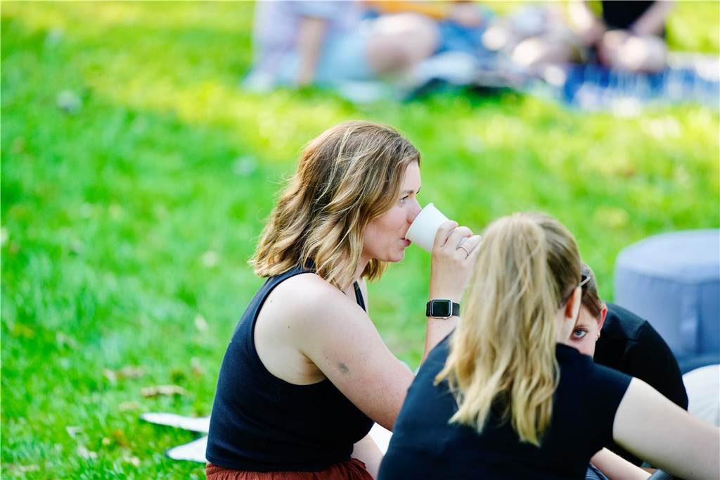Beim DJ Picknick im Westpark hatten die Besucher bei strahlendem Sonnenschein viel Spaß.