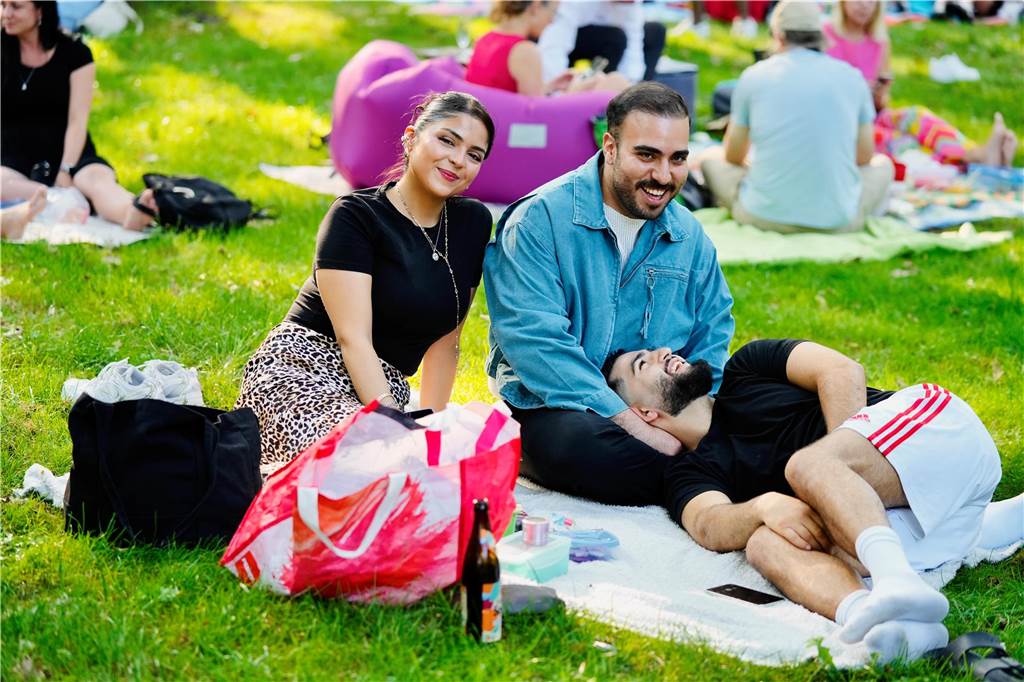 Beim DJ Picknick im Westpark hatten die Besucher bei strahlendem Sonnenschein viel Spaß.
