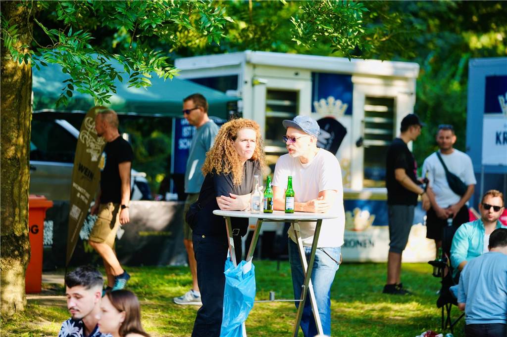 Beim DJ Picknick im Westpark hatten die Besucher bei strahlendem Sonnenschein viel Spaß.