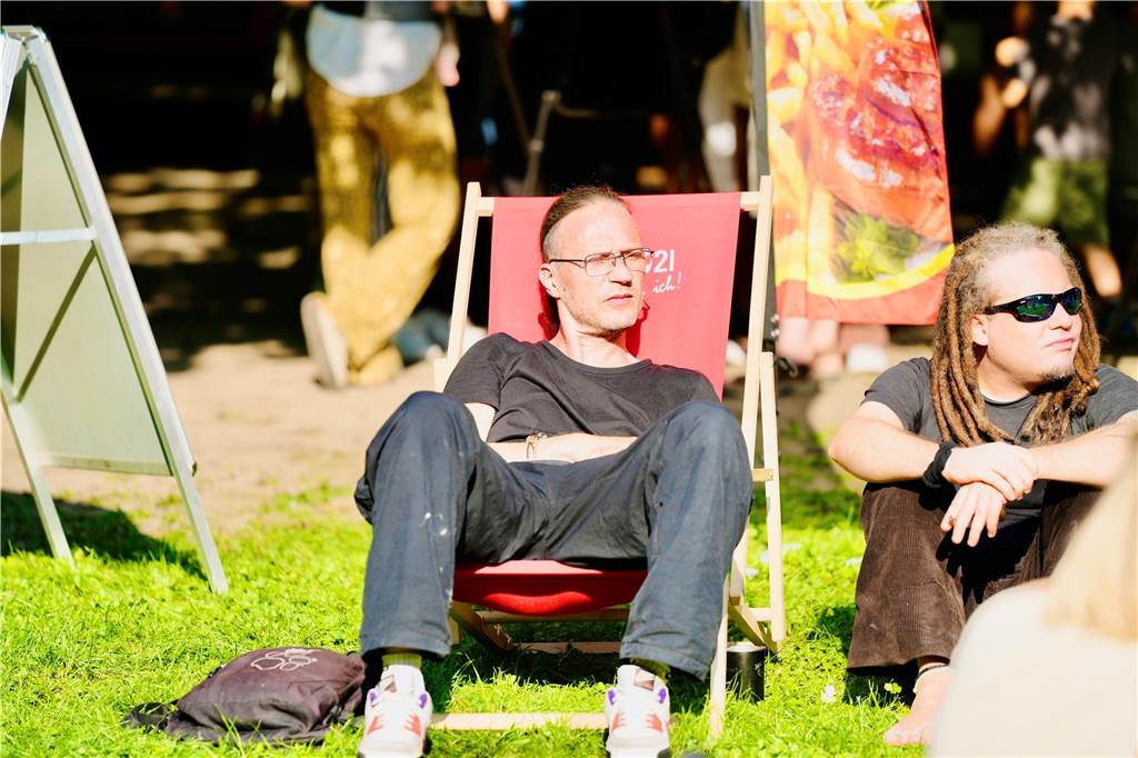 Beim DJ Picknick im Westpark hatten die Besucher bei strahlendem Sonnenschein viel Spaß.