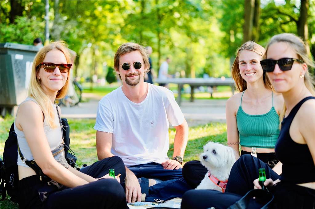 Beim DJ Picknick im Westpark hatten die Besucher bei strahlendem Sonnenschein viel Spaß.