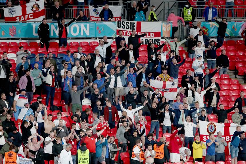 EM weiter mit Corona-Sorgen: Wembley-Spiele als „Brandbeschleuniger“? Beim EM-Achtelfinale zwischen England und Deutschland sind 45.000 Zuschauer zugelassen.