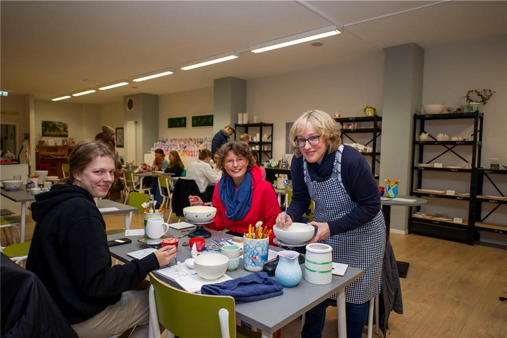 Beim ersten Indoor-Feierabendmarkt in Haltern boten 17 Geschäfte ein unterhaltsames Programm.