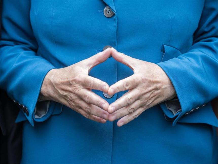 Merkel setzt vor EU-Gipfel alles auf die Türkei Beim EU-Gipfel will Angela Merkel erneut um Unterstützung für ihre Flüchtlingspolitik werben. Bei den EU-Partnern aber wächst der Unmut. Foto: Michael Kappeler/Archiv