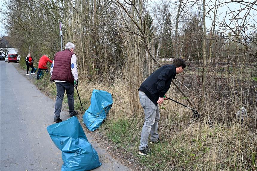 Beim Frühjahrsputz in Lünen sammelten freiwillige Helfer rund drei Tonnen Müll im Stadtgebiet. In Brambauer findet am letzten Ferienwochenende eine weitere Aktion statt.