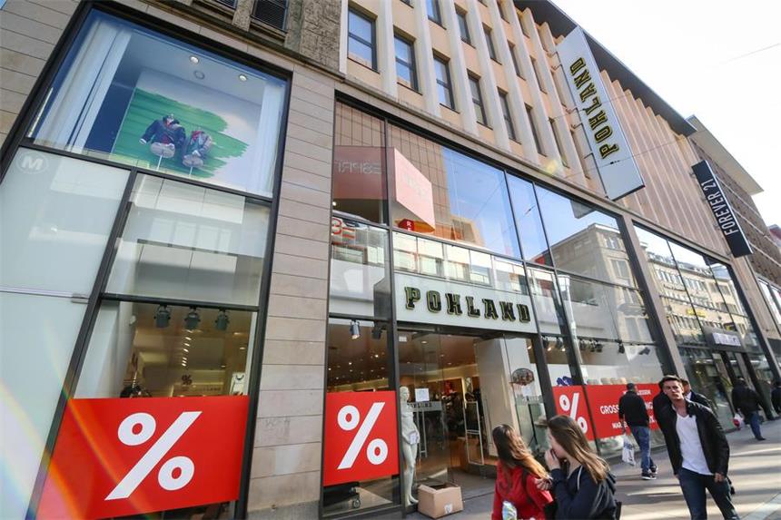 Drogeriemarkt-Kette Müller zieht nach Dortmund Beim Herrenausstatter Pohland am Westenhellweg 44 läuft der Ausverkauf – dort zieht die Drogeriemarkt-Kette Müller ein. Und nach eigenen Angaben belegt Müller auch den Laden in Haus-Nummer 46: Darin sitzt bislang noch Forever 21.