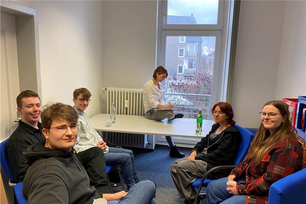Jugendliche über die AfD: „Extremisten haben kein Recht auf Hetze“ Beim Interview in der RN-Redaktion.