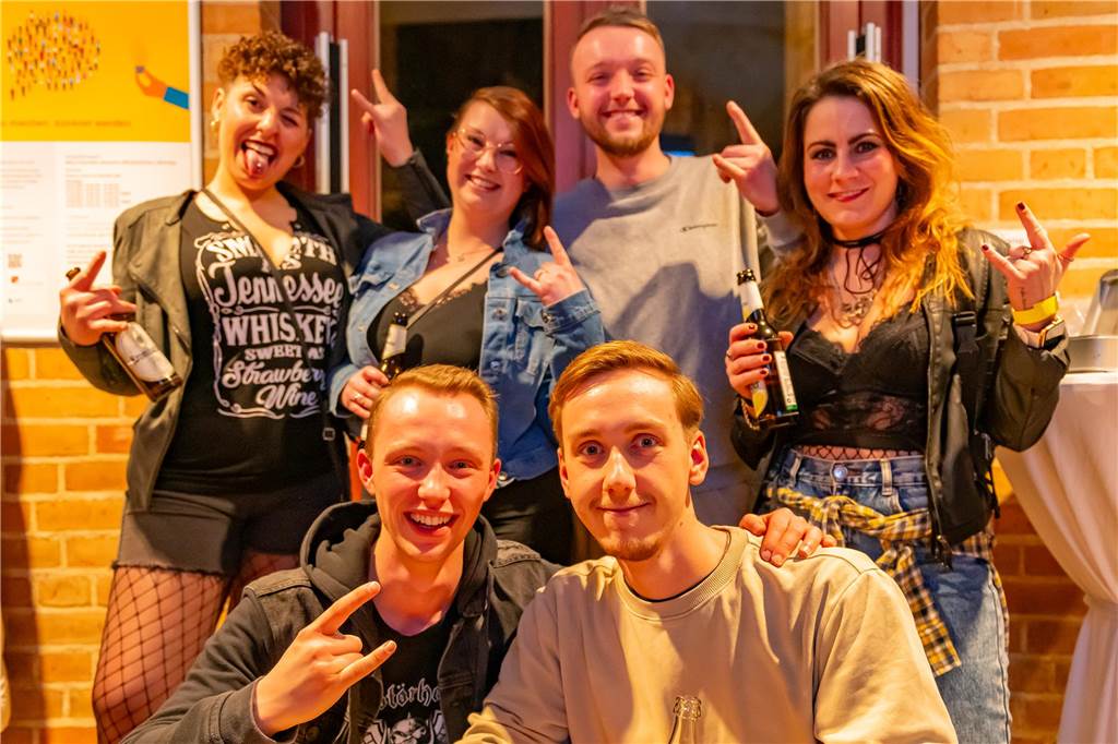 Beim Konzert der Lions heizten die Hafenrocker aus Selm dem Publikum ein. Die 400 Besucher hoffen auf eine Wiederholung.