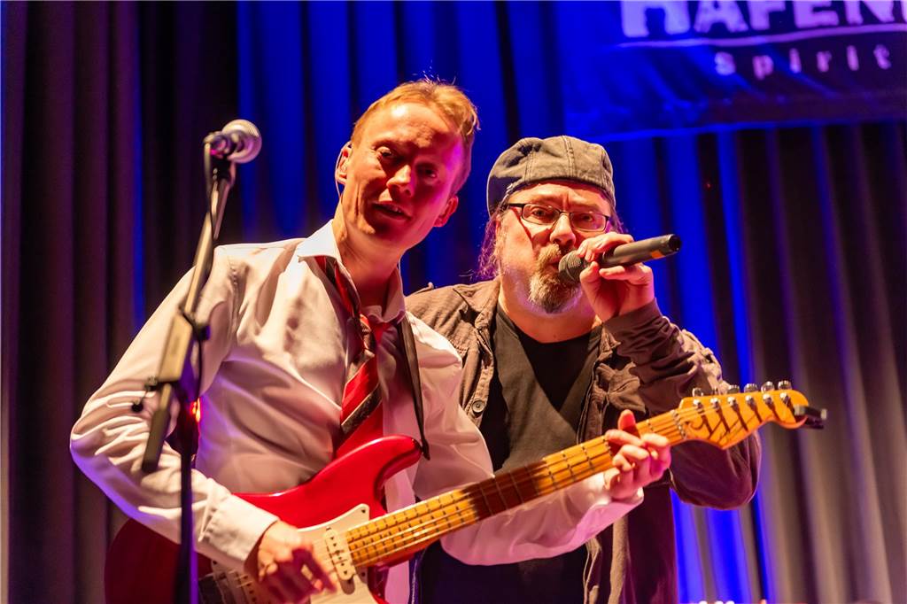 Beim Konzert der Lions heizten die Hafenrocker aus Selm dem Publikum ein. Die 400 Besucher hoffen auf eine Wiederholung.