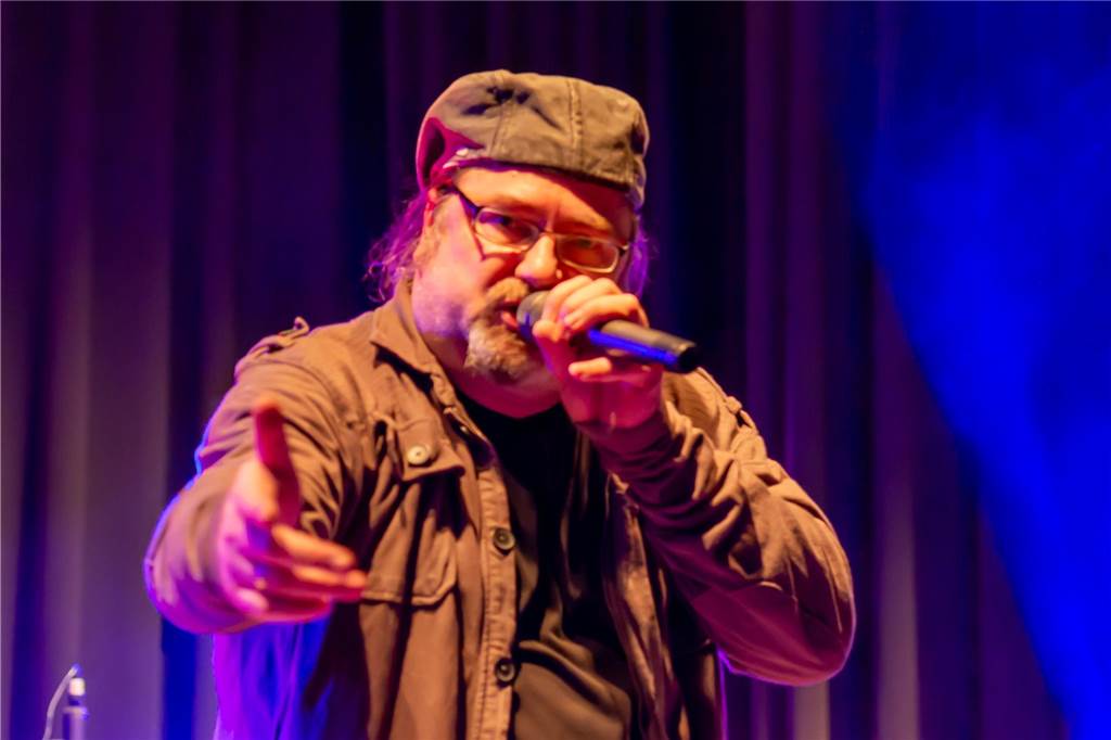 Beim Konzert der Lions heizten die Hafenrocker aus Selm dem Publikum ein. Die 400 Besucher hoffen auf eine Wiederholung.