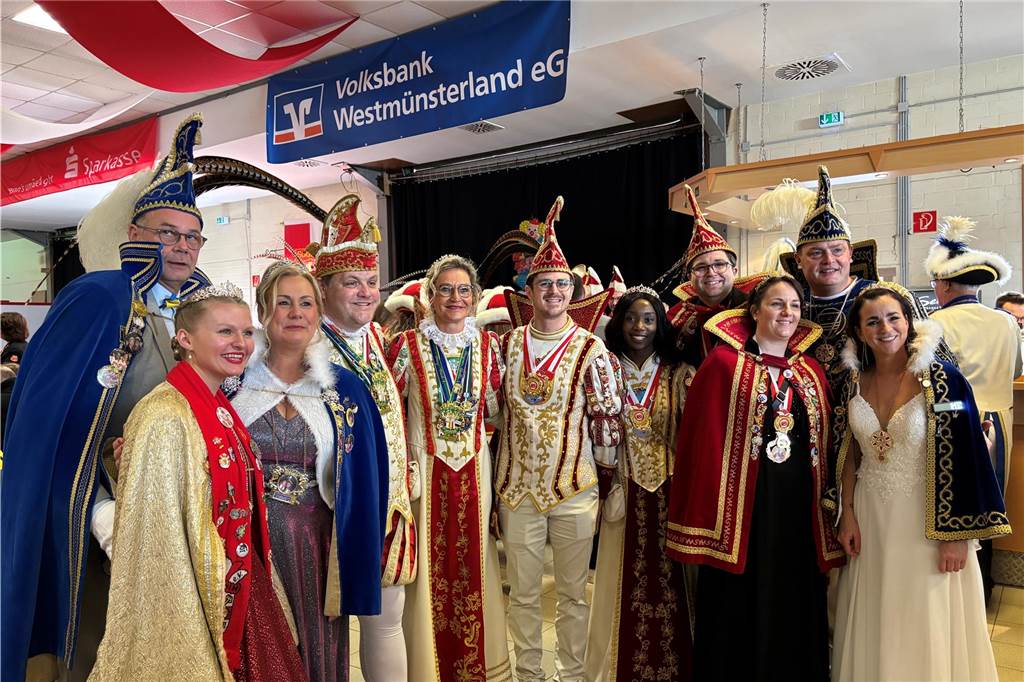 Beim Prinzenfrühschoppen im Haus Terhörne in Südlohn herrschte ausgelassene Stimmung. 25 verschiedene Tanzgruppen aus dem ganzen Münsterland begeisterten das Publikum und bekamen viel Beifall.