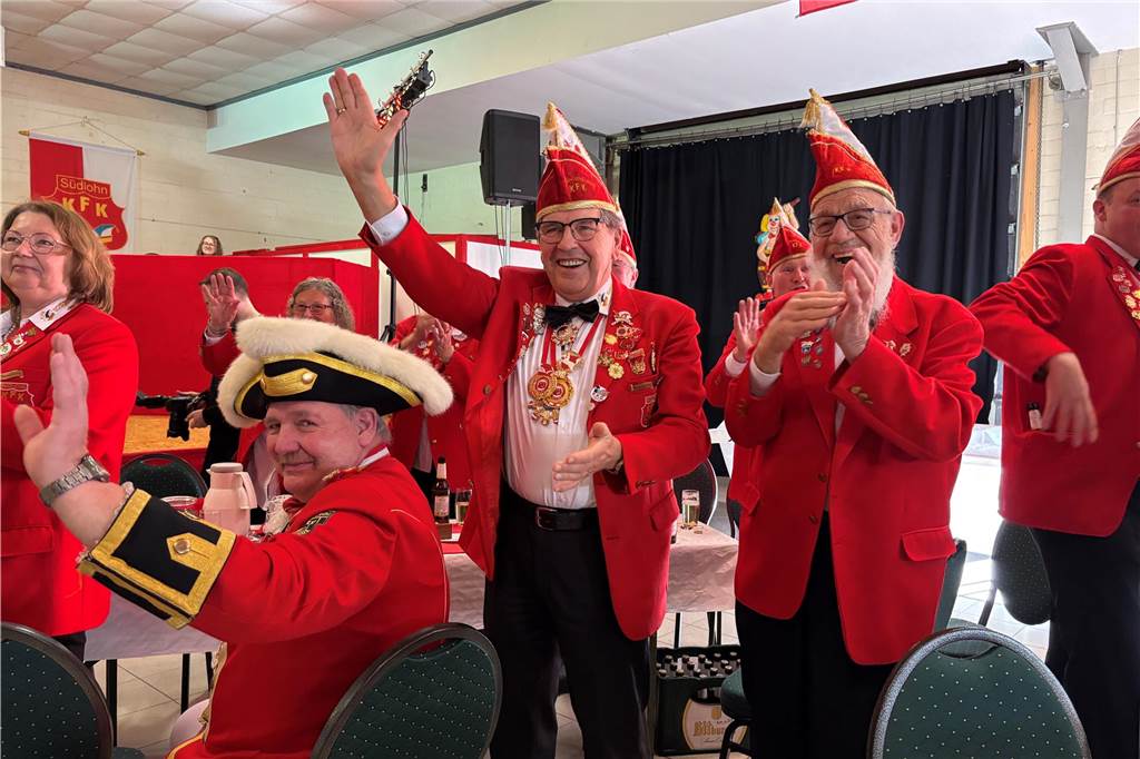 Beim Prinzenfrühschoppen im Haus Terhörne in Südlohn herrschte ausgelassene Stimmung. 25 verschiedene Tanzgruppen aus dem ganzen Münsterland begeisterten das Publikum und bekamen viel Beifall.