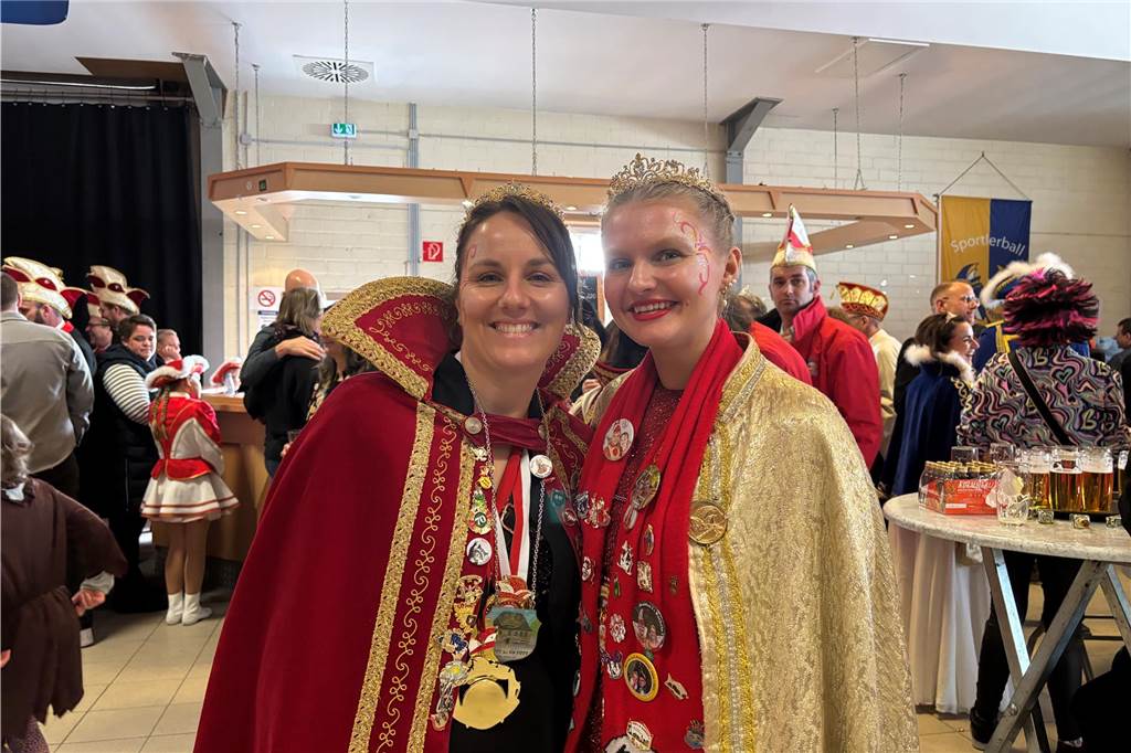 Beim Prinzenfrühschoppen im Haus Terhörne in Südlohn herrschte ausgelassene Stimmung. 25 verschiedene Tanzgruppen aus dem ganzen Münsterland begeisterten das Publikum und bekamen viel Beifall.