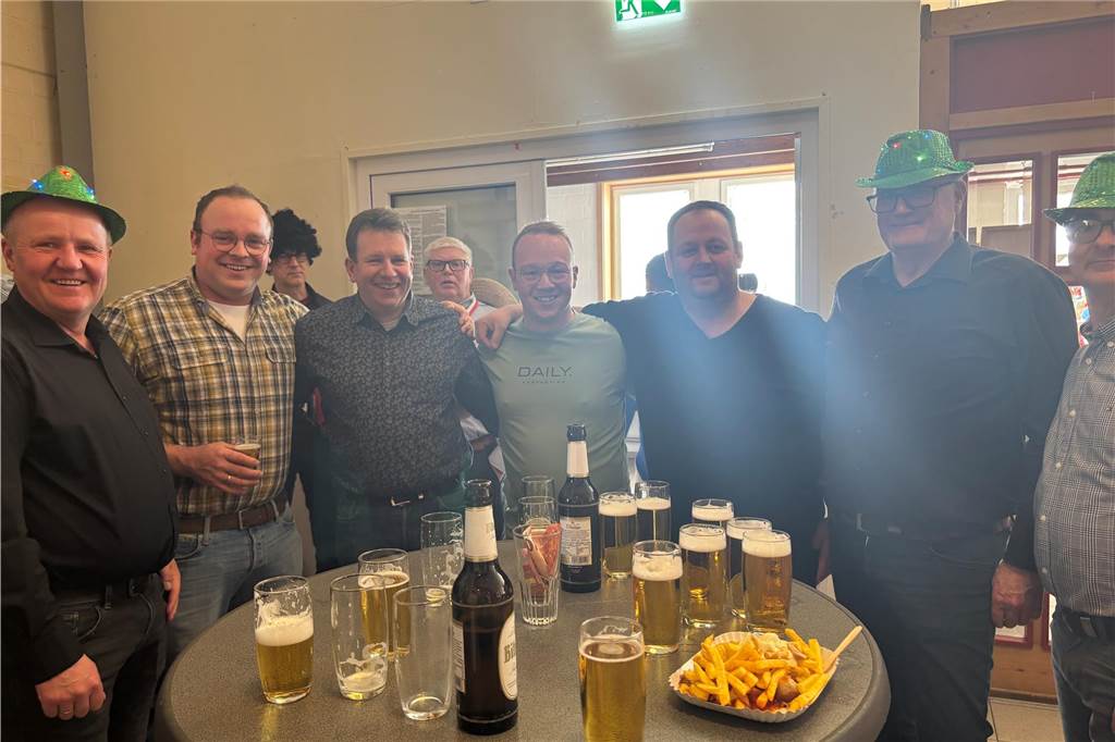 Beim Prinzenfrühschoppen im Haus Terhörne in Südlohn herrschte ausgelassene Stimmung. 25 verschiedene Tanzgruppen aus dem ganzen Münsterland begeisterten das Publikum und bekamen viel Beifall.